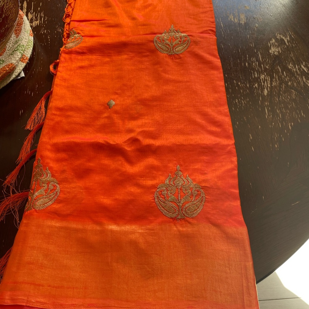 Orange Saree - Picture 4 of 4